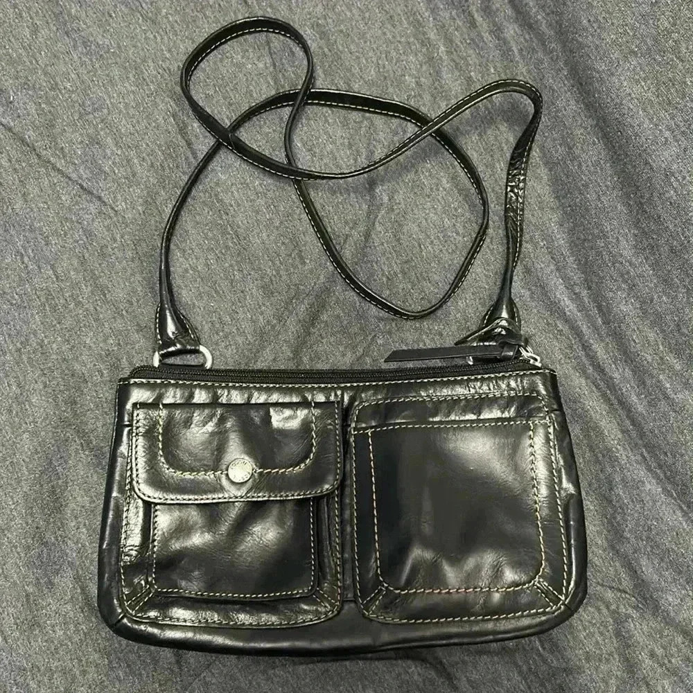 Black Fossil crossbody, pre-loved, she’s ready for a new home.